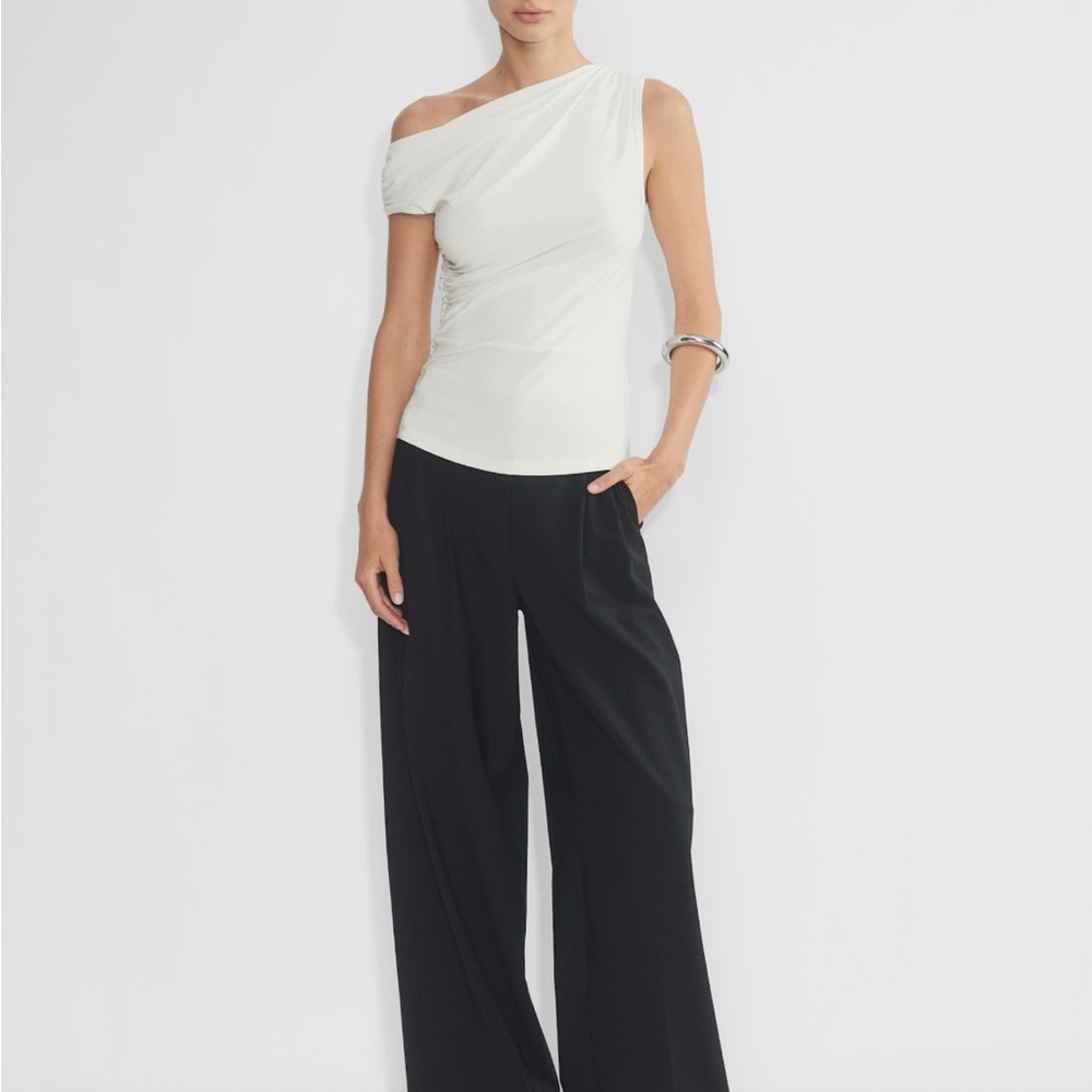 NWT Babaton Gallery Top White